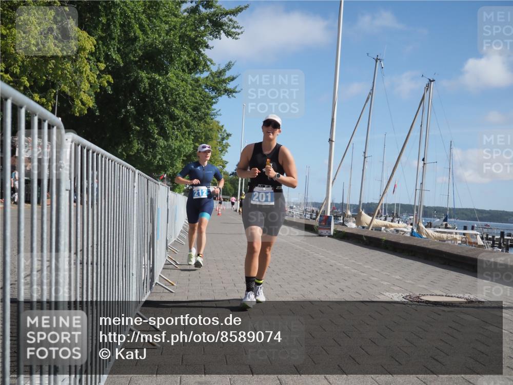 17.08.2025 - KN Förde Triathlon 2025 KatJ http://msf.ph/oto/8589074 17.08.2025 10:40:45 Laufen 201, 212 meine-sportfotos.de