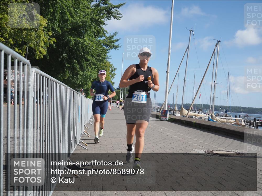 17.08.2025 - KN Förde Triathlon 2025 KatJ http://msf.ph/oto/8589078 17.08.2025 10:40:45 Laufen 201, 212 meine-sportfotos.de