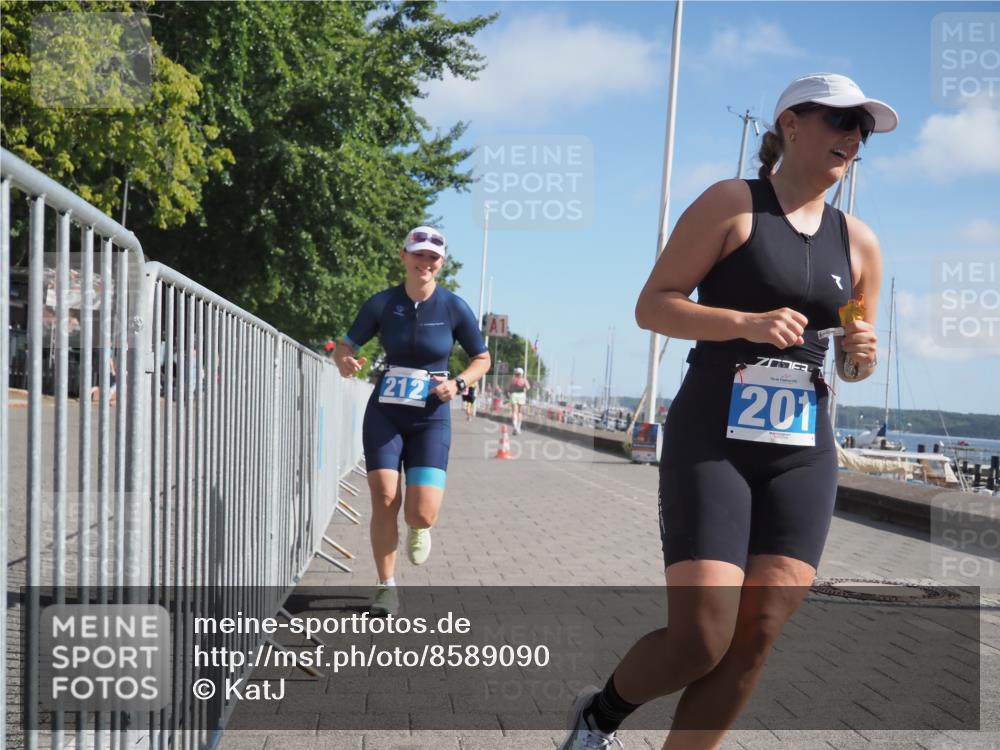 17.08.2025 - KN Förde Triathlon 2025 KatJ http://msf.ph/oto/8589090 17.08.2025 10:40:46 Laufen 201, 212 meine-sportfotos.de