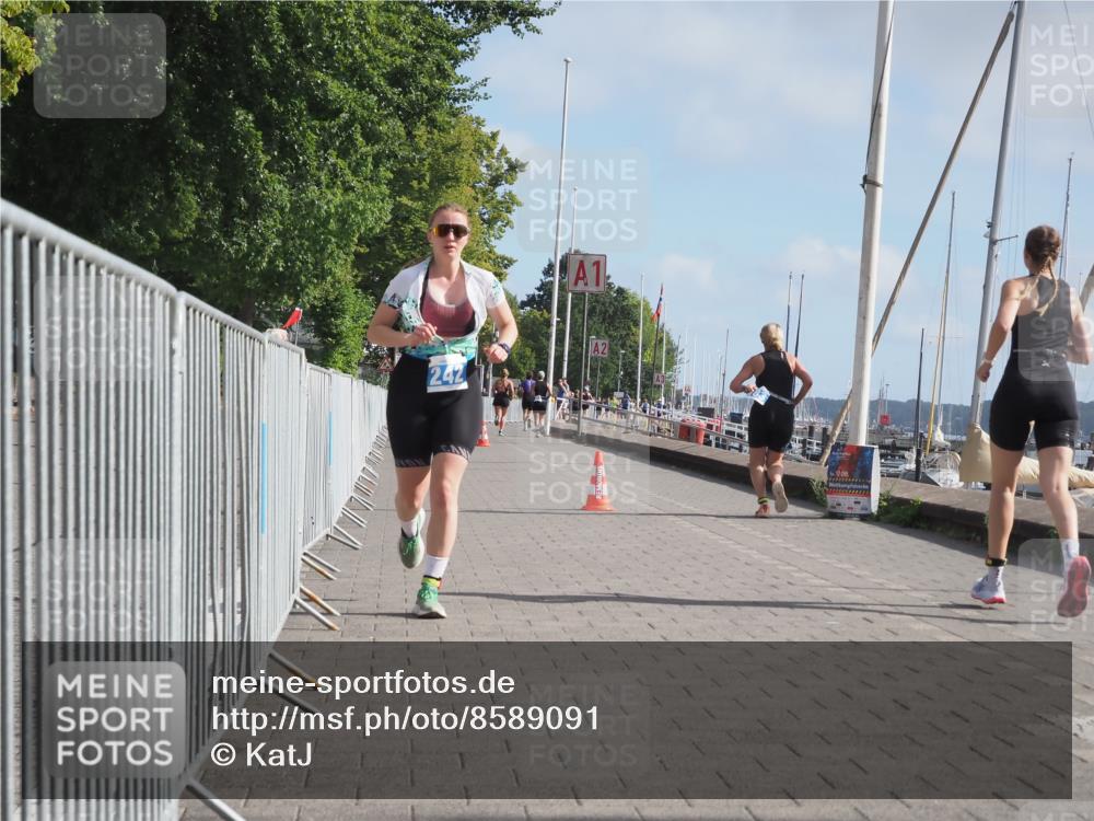 17.08.2025 - KN Förde Triathlon 2025 KatJ http://msf.ph/oto/8589091 17.08.2025 10:15:28 Laufen 142, 242 meine-sportfotos.de