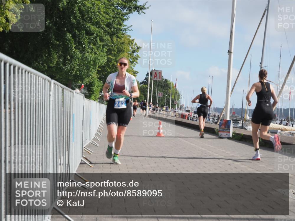 17.08.2025 - KN Förde Triathlon 2025 KatJ http://msf.ph/oto/8589095 17.08.2025 10:15:29 Laufen 242 meine-sportfotos.de