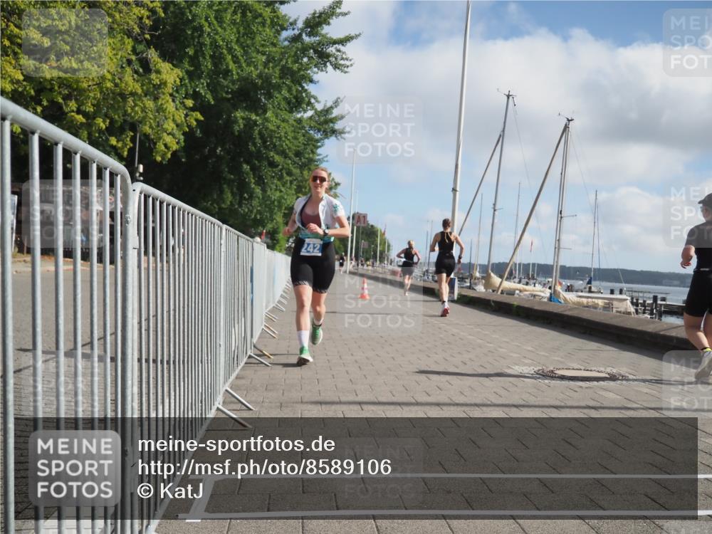 17.08.2025 - KN Förde Triathlon 2025 KatJ http://msf.ph/oto/8589106 17.08.2025 10:15:30 Laufen 242 meine-sportfotos.de