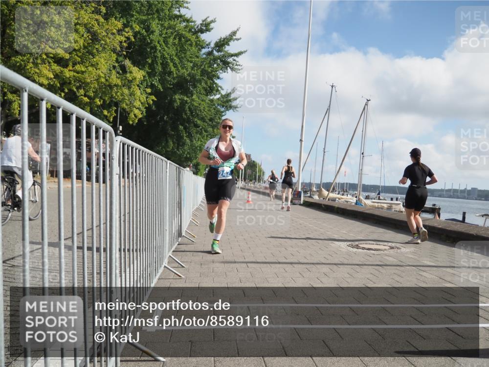 17.08.2025 - KN Förde Triathlon 2025 KatJ http://msf.ph/oto/8589116 17.08.2025 10:15:30 Laufen 242 meine-sportfotos.de