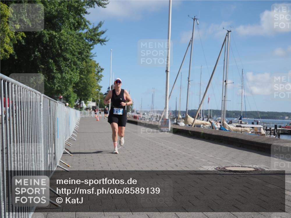 17.08.2025 - KN Förde Triathlon 2025 KatJ http://msf.ph/oto/8589139 17.08.2025 10:41:16 Laufen 213 meine-sportfotos.de