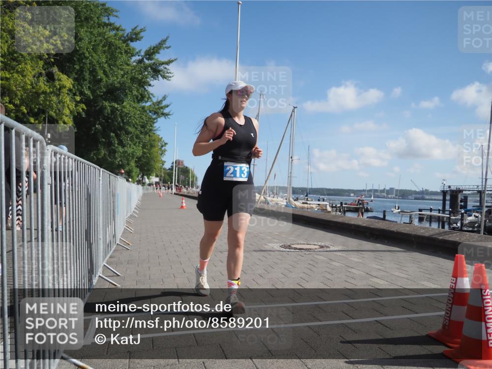 17.08.2025 - KN Förde Triathlon 2025 KatJ http://msf.ph/oto/8589201 17.08.2025 10:41:19 Laufen 213 meine-sportfotos.de