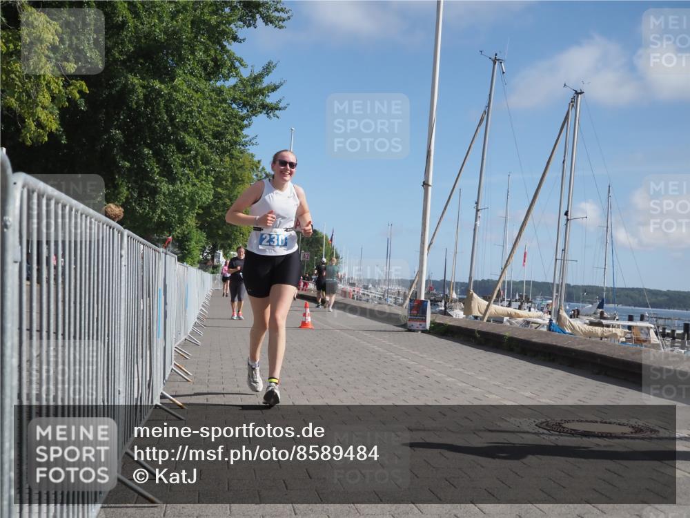 17.08.2025 - KN Förde Triathlon 2025 KatJ http://msf.ph/oto/8589484 17.08.2025 10:42:13 Laufen 230 meine-sportfotos.de