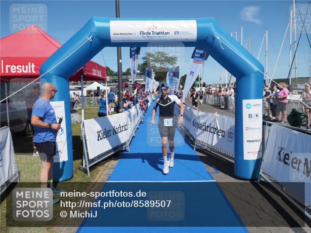 17.08.2025 - KN Förde Triathlon 2025 MichiJ http://msf.ph/oto/8589507 17.08.2025 13:47:34 Laufen 420, 424 meine-sportfotos.de