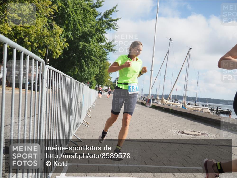 17.08.2025 - KN Förde Triathlon 2025 KatJ http://msf.ph/oto/8589578 17.08.2025 10:16:10 Laufen 113, 187, 218 meine-sportfotos.de