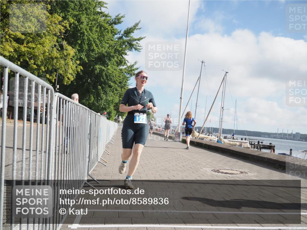 17.08.2025 - KN Förde Triathlon 2025 KatJ http://msf.ph/oto/8589836 17.08.2025 10:16:29 Laufen 122, 196 meine-sportfotos.de