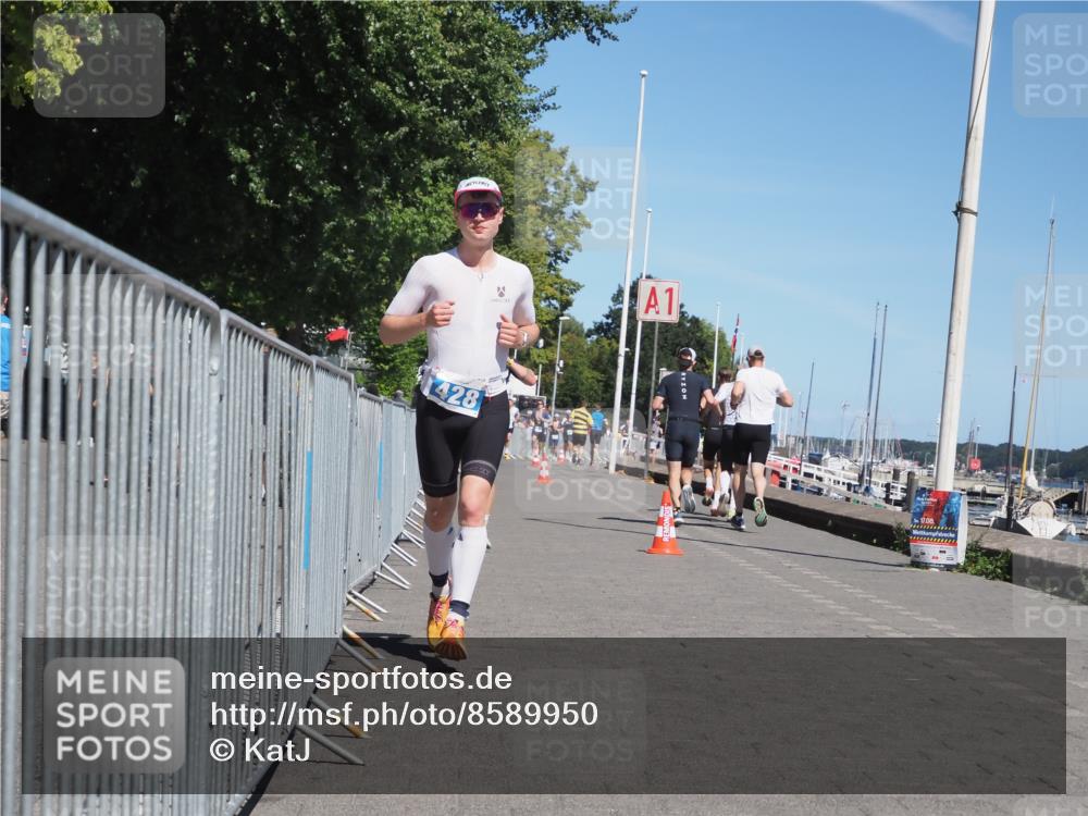 17.08.2025 - KN Förde Triathlon 2025 KatJ http://msf.ph/oto/8589950 17.08.2025 13:35:08 Laufen 428, 431 meine-sportfotos.de
