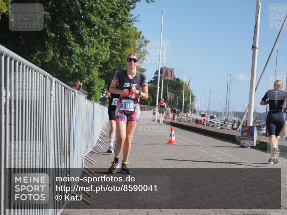 17.08.2025 - KN Förde Triathlon 2025 KatJ http://msf.ph/oto/8590041 17.08.2025 10:43:51 Laufen 188, 225, 245 meine-sportfotos.de