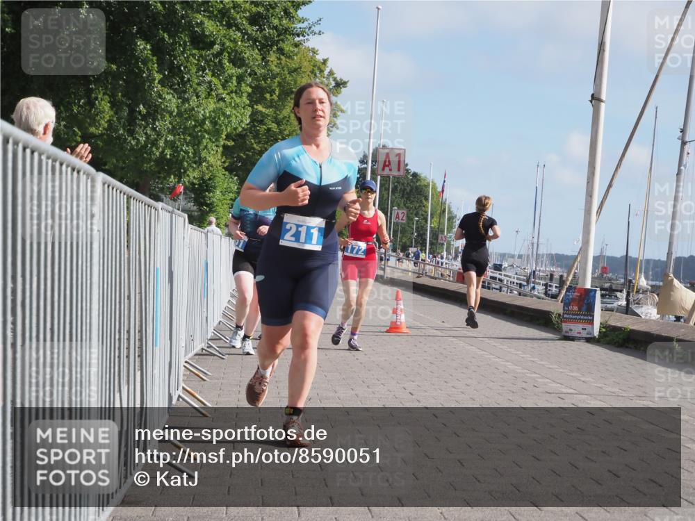 17.08.2025 - KN Förde Triathlon 2025 KatJ http://msf.ph/oto/8590051 17.08.2025 10:16:54 Laufen 131, 151, 172, 182, 184, 211 meine-sportfotos.de