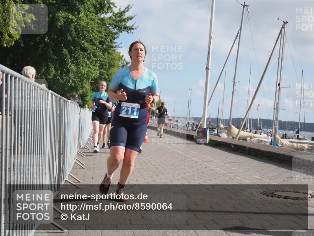 17.08.2025 - KN Förde Triathlon 2025 KatJ http://msf.ph/oto/8590064 17.08.2025 10:16:54 Laufen 131, 151, 172, 182, 184, 211 meine-sportfotos.de