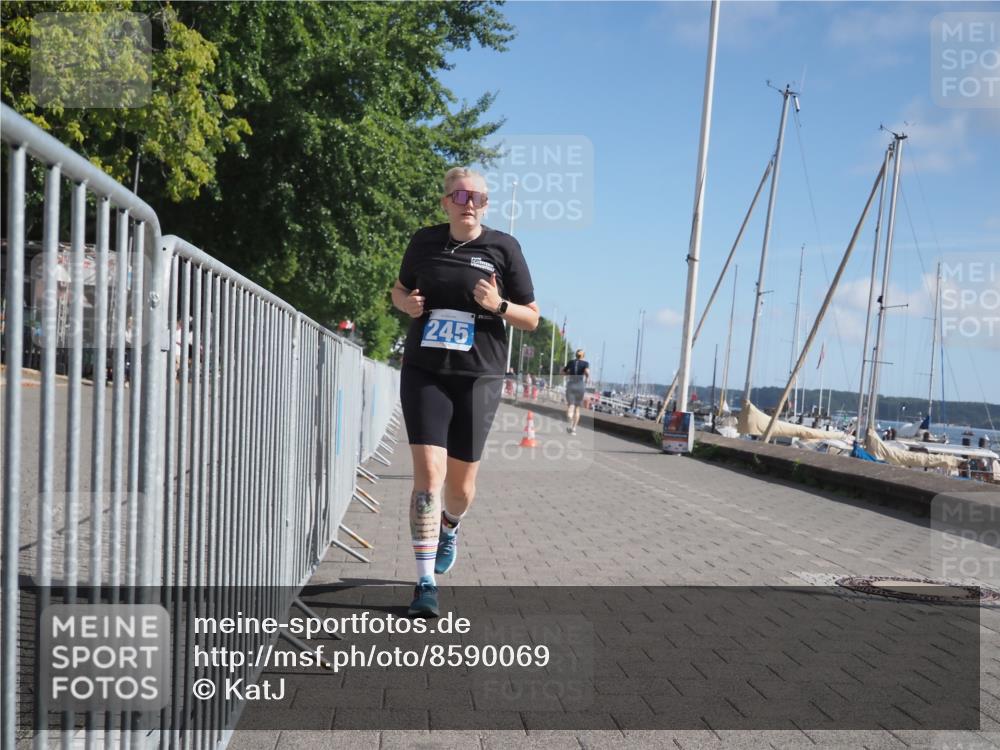 17.08.2025 - KN Förde Triathlon 2025 KatJ http://msf.ph/oto/8590069 17.08.2025 10:43:56 Laufen 188, 225, 245 meine-sportfotos.de