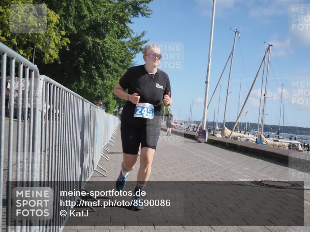 17.08.2025 - KN Förde Triathlon 2025 KatJ http://msf.ph/oto/8590086 17.08.2025 10:43:56 Laufen 188, 225, 245 meine-sportfotos.de