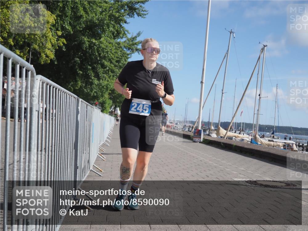 17.08.2025 - KN Förde Triathlon 2025 KatJ http://msf.ph/oto/8590090 17.08.2025 10:43:56 Laufen 188, 225, 245 meine-sportfotos.de