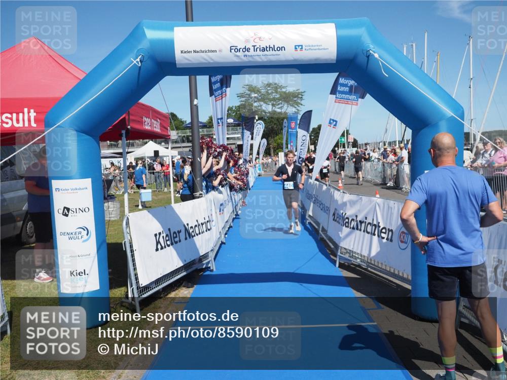 17.08.2025 - KN Förde Triathlon 2025 MichiJ http://msf.ph/oto/8590109 17.08.2025 13:48:58 Laufen 440 meine-sportfotos.de