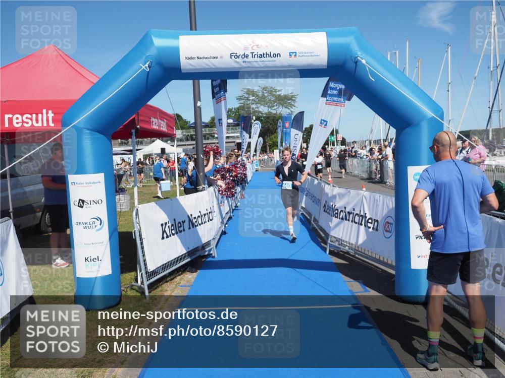 17.08.2025 - KN Förde Triathlon 2025 MichiJ http://msf.ph/oto/8590127 17.08.2025 13:48:59 Laufen 440 meine-sportfotos.de