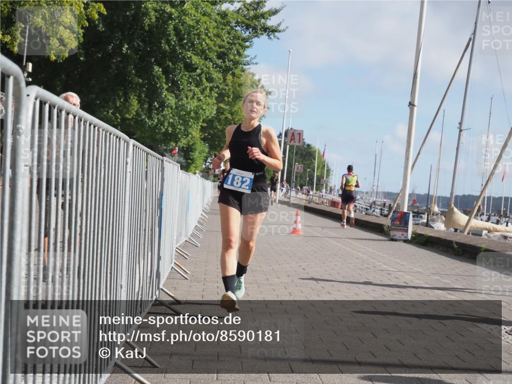17.08.2025 - KN Förde Triathlon 2025 KatJ http://msf.ph/oto/8590181 17.08.2025 10:17:02 Laufen 130, 162, 182 meine-sportfotos.de