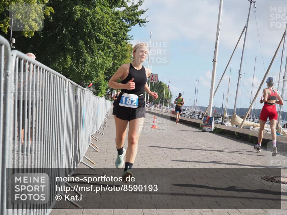 17.08.2025 - KN Förde Triathlon 2025 KatJ http://msf.ph/oto/8590193 17.08.2025 10:17:02 Laufen 130, 162, 182 meine-sportfotos.de