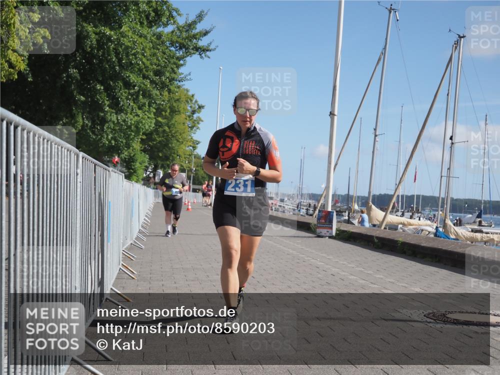 17.08.2025 - KN Förde Triathlon 2025 KatJ http://msf.ph/oto/8590203 17.08.2025 10:44:23 Laufen 231, 238 meine-sportfotos.de