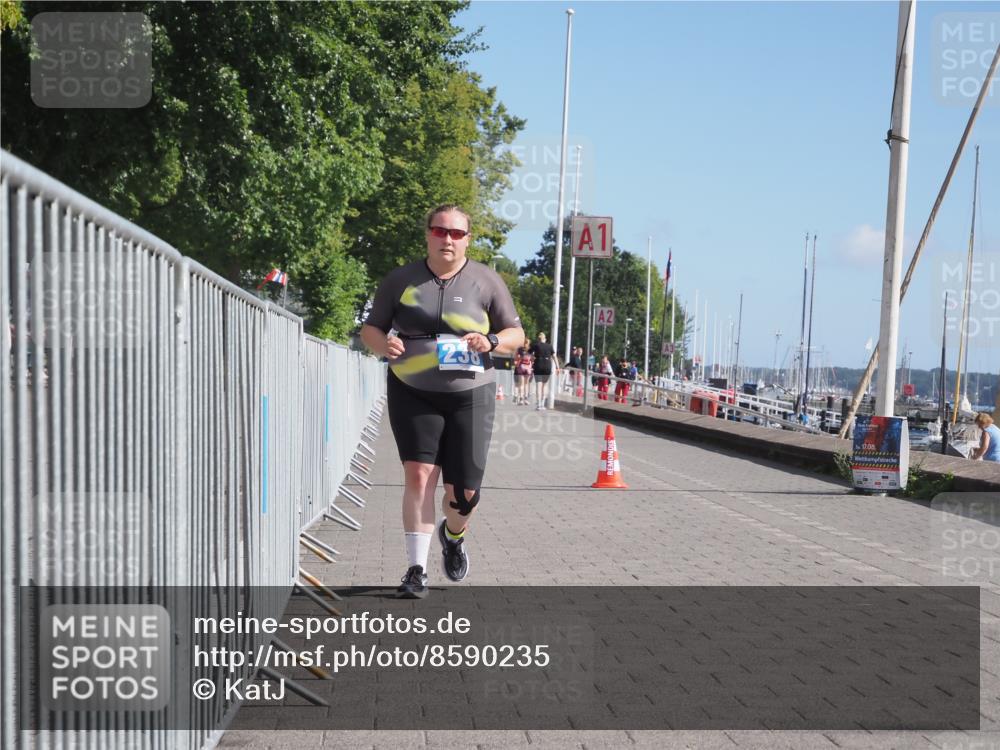 17.08.2025 - KN Förde Triathlon 2025 KatJ http://msf.ph/oto/8590235 17.08.2025 10:44:27 Laufen 231, 238 meine-sportfotos.de