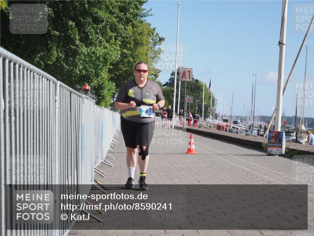 17.08.2025 - KN Förde Triathlon 2025 KatJ http://msf.ph/oto/8590241 17.08.2025 10:44:27 Laufen 231, 238 meine-sportfotos.de