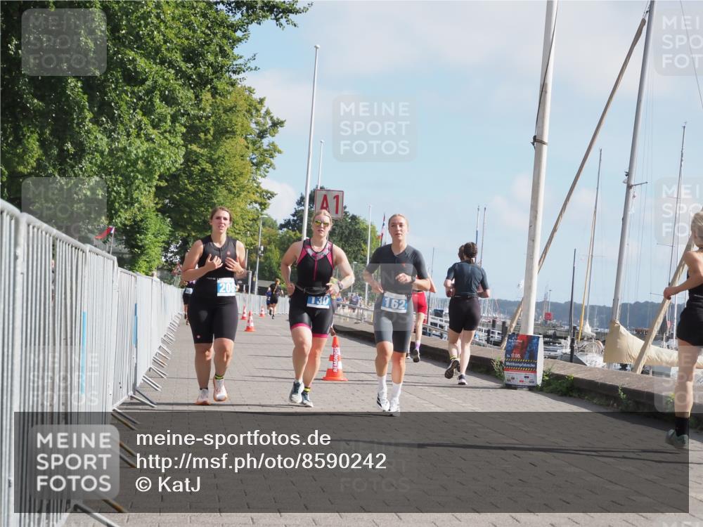 17.08.2025 - KN Förde Triathlon 2025 KatJ http://msf.ph/oto/8590242 17.08.2025 10:17:08 Laufen 130, 162, 208 meine-sportfotos.de