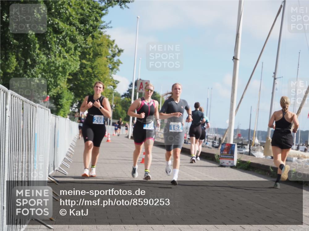 17.08.2025 - KN Förde Triathlon 2025 KatJ http://msf.ph/oto/8590253 17.08.2025 10:17:08 Laufen 130, 162, 208 meine-sportfotos.de