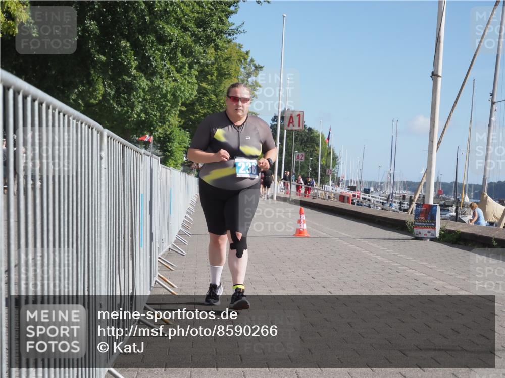 17.08.2025 - KN Förde Triathlon 2025 KatJ http://msf.ph/oto/8590266 17.08.2025 10:44:28 Laufen 238 meine-sportfotos.de