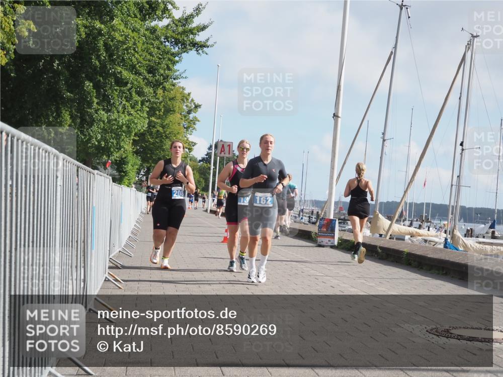 17.08.2025 - KN Förde Triathlon 2025 KatJ http://msf.ph/oto/8590269 17.08.2025 10:17:09 Laufen 130, 162, 208 meine-sportfotos.de