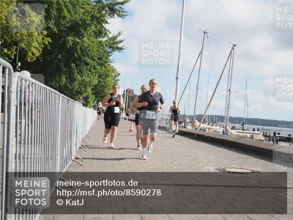 17.08.2025 - KN Förde Triathlon 2025 KatJ http://msf.ph/oto/8590278 17.08.2025 10:17:10 Laufen 130, 162, 208 meine-sportfotos.de