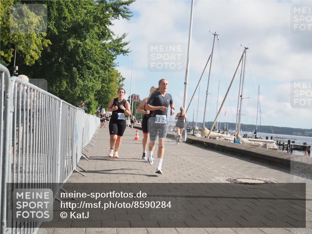 17.08.2025 - KN Förde Triathlon 2025 KatJ http://msf.ph/oto/8590284 17.08.2025 10:17:10 Laufen 130, 162, 208 meine-sportfotos.de
