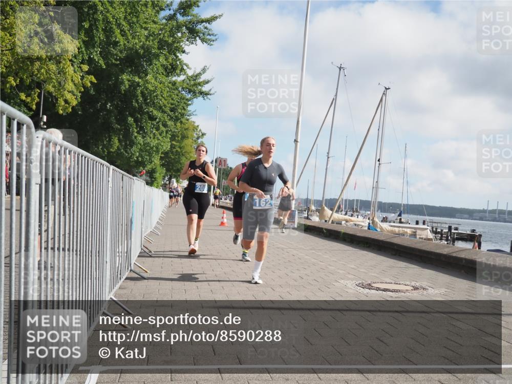 17.08.2025 - KN Förde Triathlon 2025 KatJ http://msf.ph/oto/8590288 17.08.2025 10:17:10 Laufen 130, 162, 208 meine-sportfotos.de