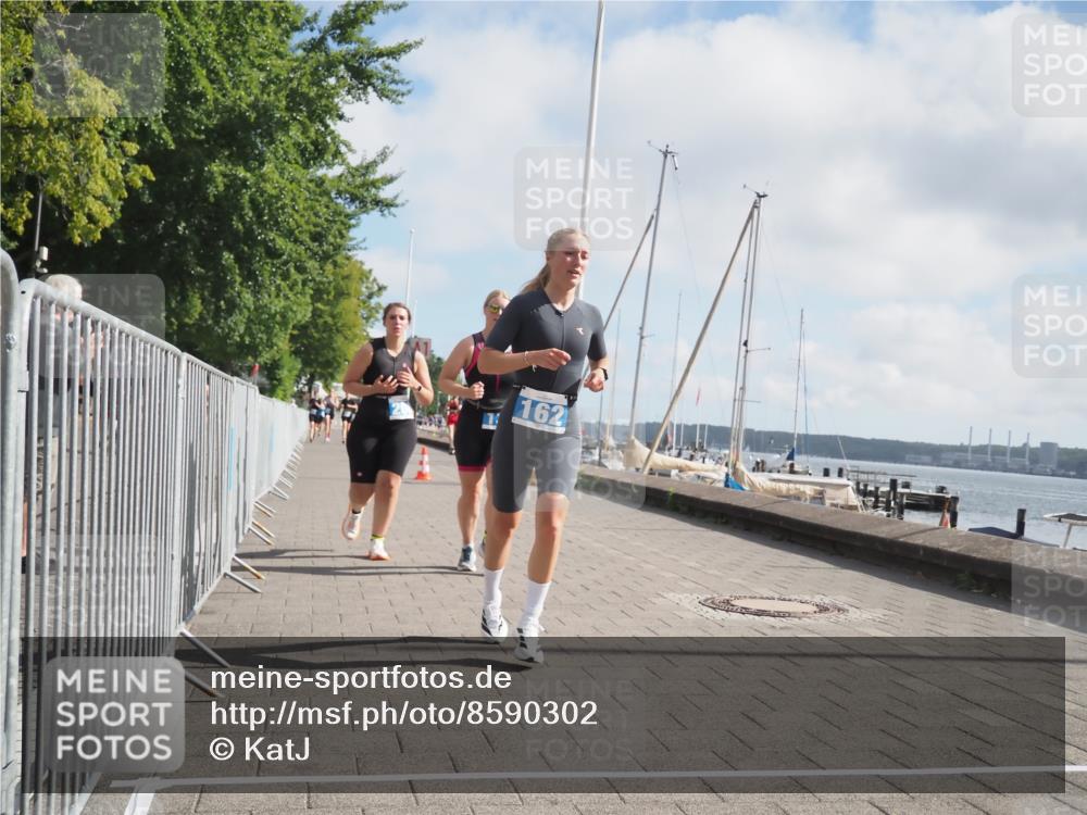 17.08.2025 - KN Förde Triathlon 2025 KatJ http://msf.ph/oto/8590302 17.08.2025 10:17:10 Laufen 130, 162, 208 meine-sportfotos.de