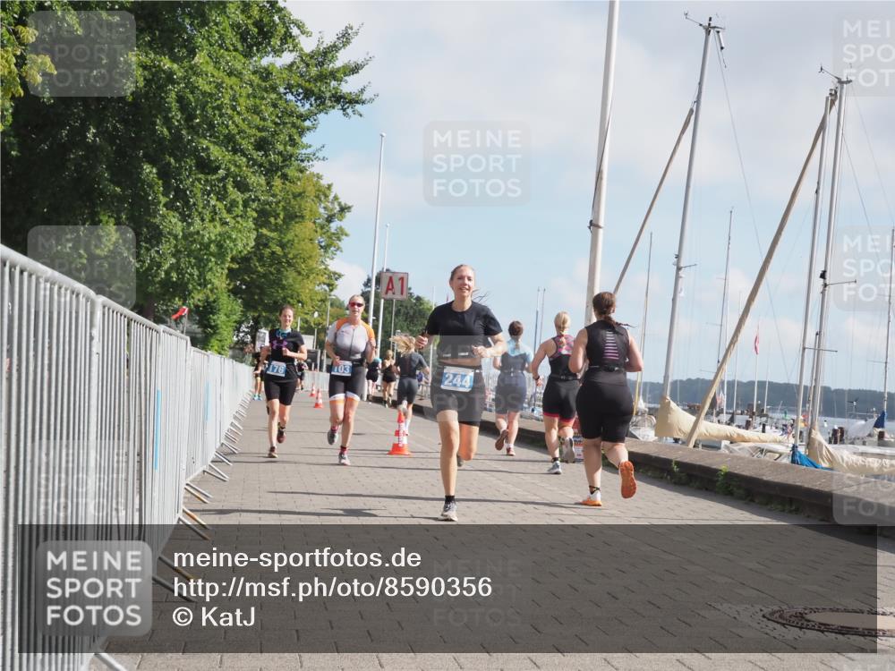17.08.2025 - KN Förde Triathlon 2025 KatJ http://msf.ph/oto/8590356 17.08.2025 10:17:19 Laufen 103, 176, 180, 244 meine-sportfotos.de