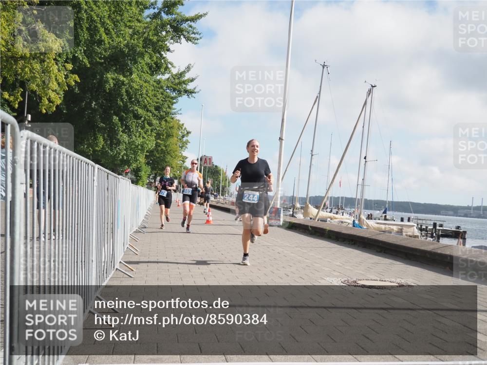 17.08.2025 - KN Förde Triathlon 2025 KatJ http://msf.ph/oto/8590384 17.08.2025 10:17:20 Laufen 103, 176, 180, 244 meine-sportfotos.de