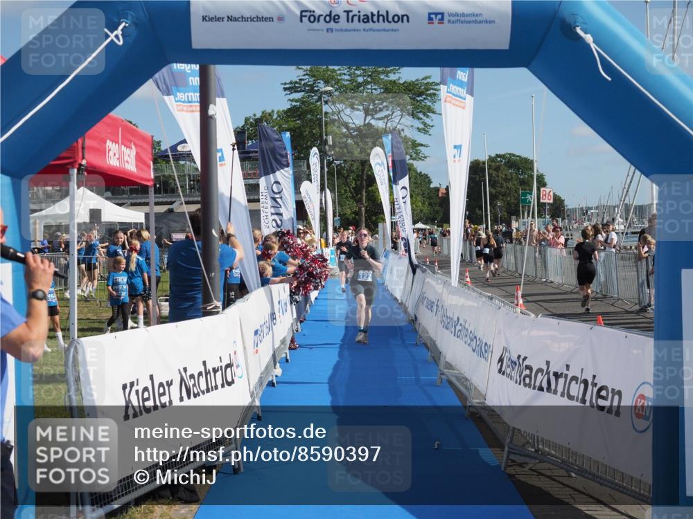17.08.2025 - KN Förde Triathlon 2025 MichiJ http://msf.ph/oto/8590397 17.08.2025 10:32:11 Laufen 122 meine-sportfotos.de