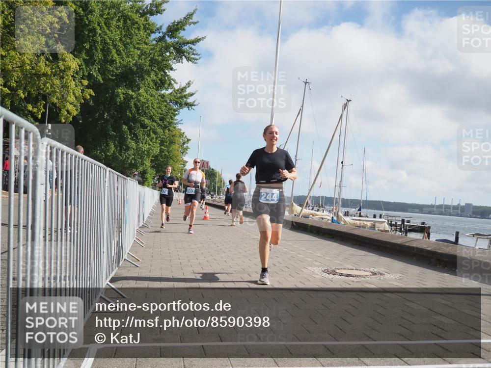 17.08.2025 - KN Förde Triathlon 2025 KatJ http://msf.ph/oto/8590398 17.08.2025 10:17:21 Laufen 103, 176, 180, 244 meine-sportfotos.de