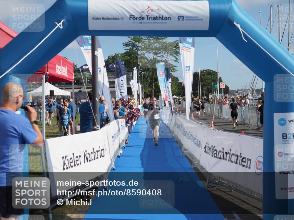 17.08.2025 - KN Förde Triathlon 2025 MichiJ http://msf.ph/oto/8590408 17.08.2025 10:32:12 Laufen 122 meine-sportfotos.de
