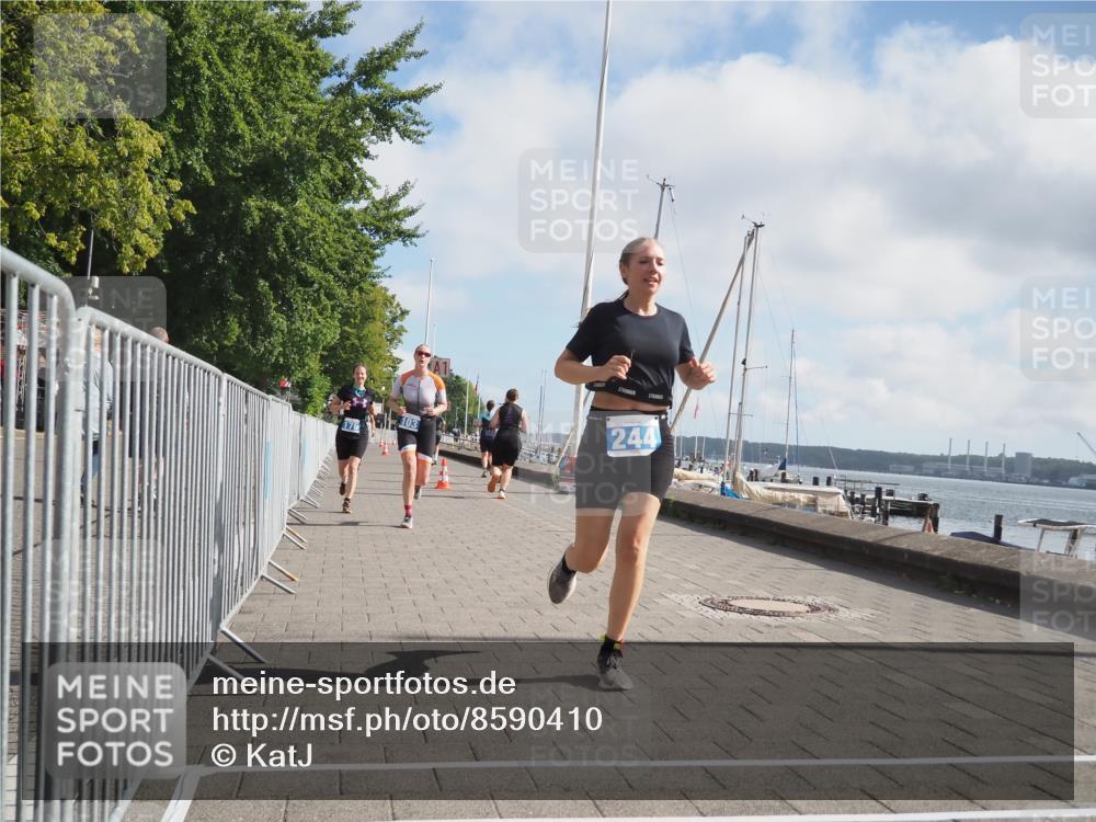 17.08.2025 - KN Förde Triathlon 2025 KatJ http://msf.ph/oto/8590410 17.08.2025 10:17:21 Laufen 103, 176, 180, 244 meine-sportfotos.de