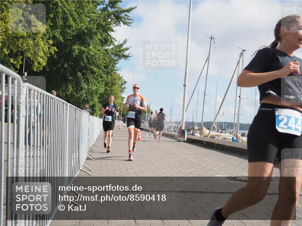 17.08.2025 - KN Förde Triathlon 2025 KatJ http://msf.ph/oto/8590418 17.08.2025 10:17:22 Laufen 103, 176, 180, 244 meine-sportfotos.de