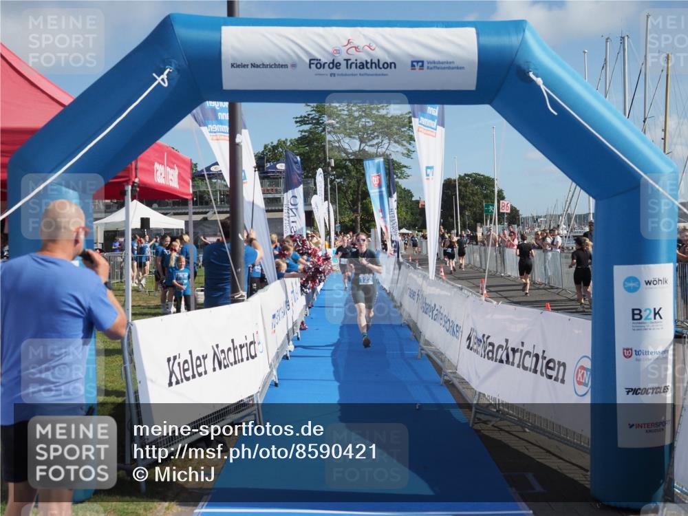 17.08.2025 - KN Förde Triathlon 2025 MichiJ http://msf.ph/oto/8590421 17.08.2025 10:32:12 Laufen 122 meine-sportfotos.de