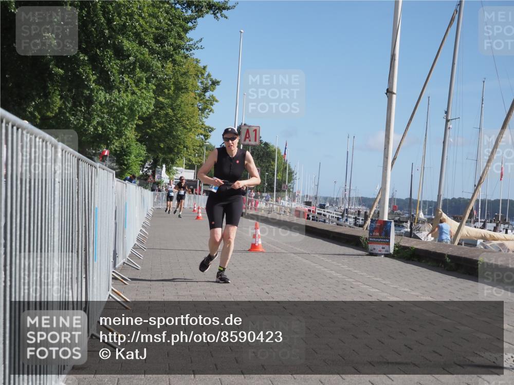 17.08.2025 - KN Förde Triathlon 2025 KatJ http://msf.ph/oto/8590423 17.08.2025 10:45:04 Laufen 197 meine-sportfotos.de