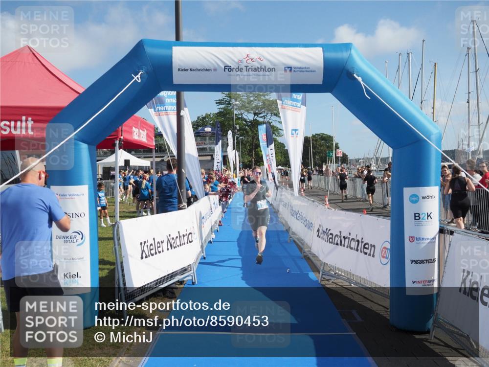 17.08.2025 - KN Förde Triathlon 2025 MichiJ http://msf.ph/oto/8590453 17.08.2025 10:32:13 Laufen 122, 173 meine-sportfotos.de