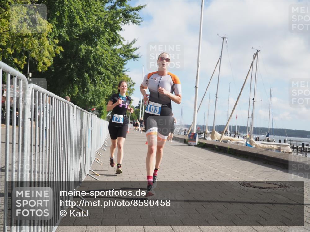 17.08.2025 - KN Förde Triathlon 2025 KatJ http://msf.ph/oto/8590458 17.08.2025 10:17:23 Laufen 103, 176, 180, 244 meine-sportfotos.de