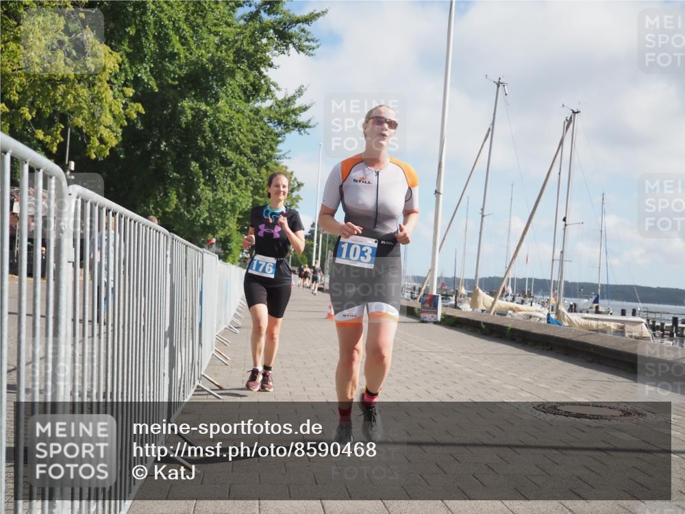 17.08.2025 - KN Förde Triathlon 2025 KatJ http://msf.ph/oto/8590468 17.08.2025 10:17:23 Laufen 103, 176, 180, 244 meine-sportfotos.de