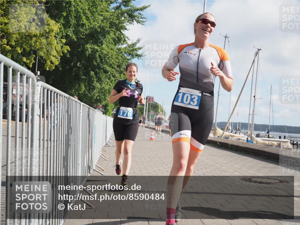 17.08.2025 - KN Förde Triathlon 2025 KatJ http://msf.ph/oto/8590484 17.08.2025 10:17:24 Laufen 103, 176, 180 meine-sportfotos.de