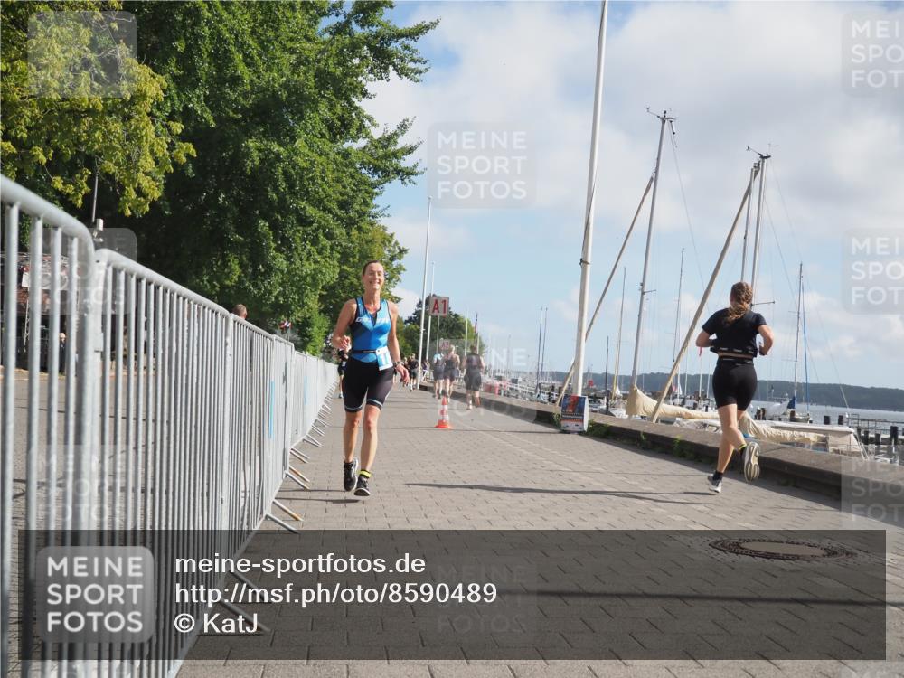 17.08.2025 - KN Förde Triathlon 2025 KatJ http://msf.ph/oto/8590489 17.08.2025 10:17:26 Laufen 103, 176, 180 meine-sportfotos.de