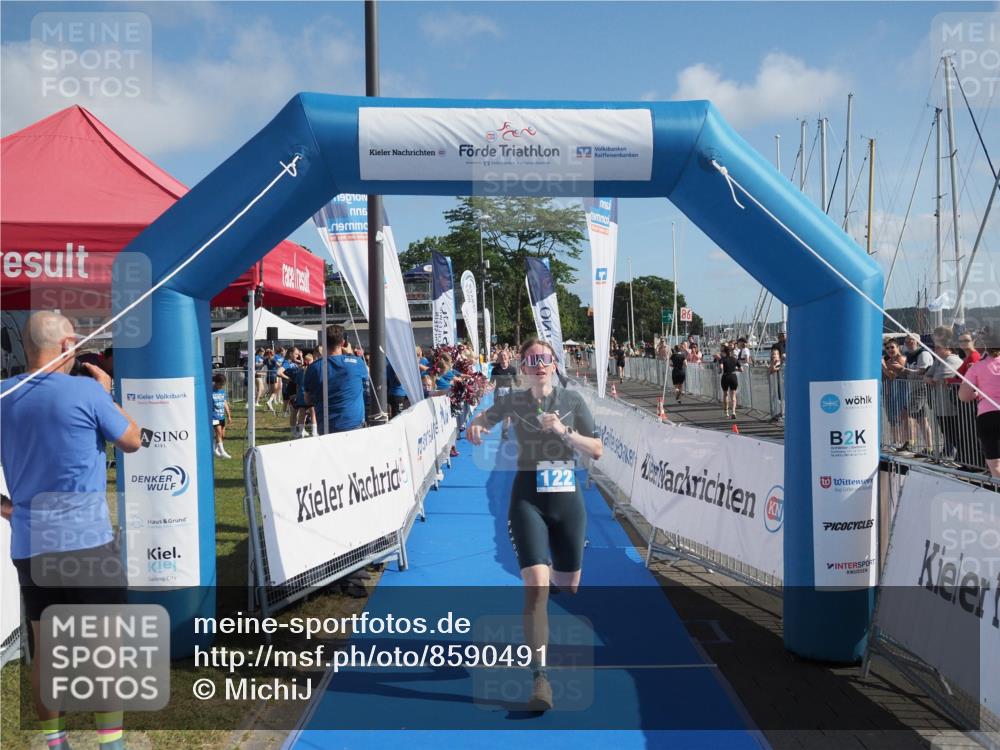 17.08.2025 - KN Förde Triathlon 2025 MichiJ http://msf.ph/oto/8590491 17.08.2025 10:32:14 Laufen 122, 173 meine-sportfotos.de
